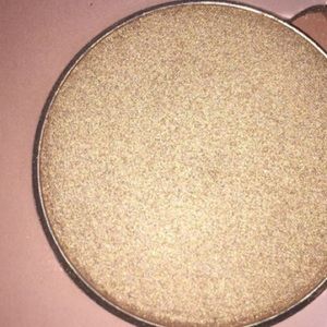 Anastasia Beverly Hills Highlighter